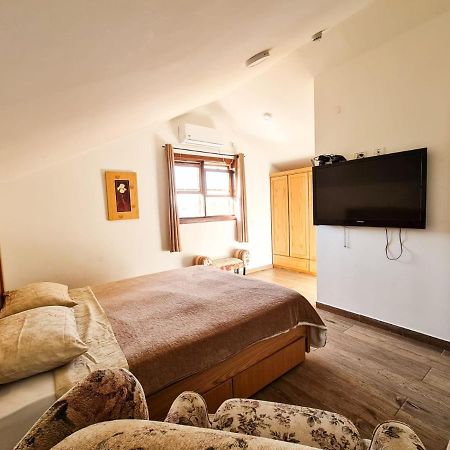 Villa קדמת צבי Exterior foto